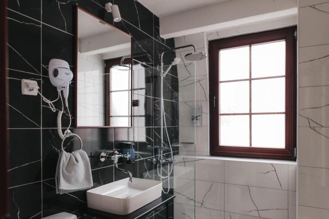 Hotel Castrum Skopje Luaran gambar
